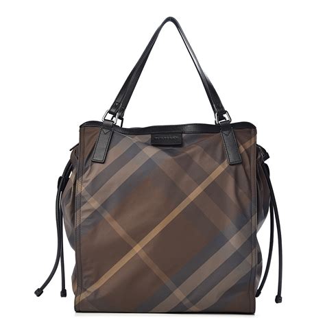 burberry borsa tote|burberry packable tote.